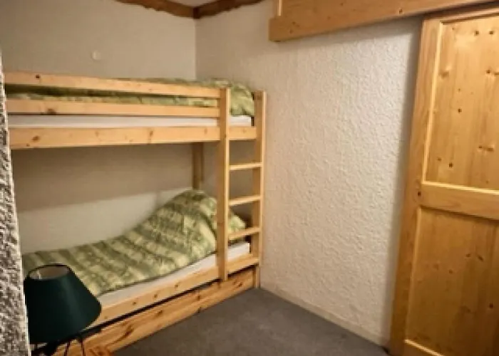 Trois Vallees - - Agreable 4 Personnes Expose Est Proche Commerce Mae-1014 *